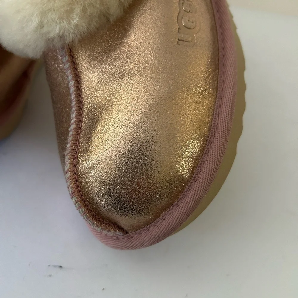 NEW UGG Cozy II Genuine Metallic Glitter Slippers in Rose Gold size 4.